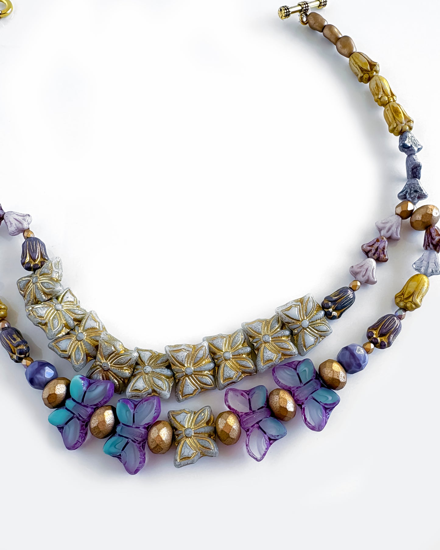 Collar-choker doble boho con mariposas doradas y azuladas