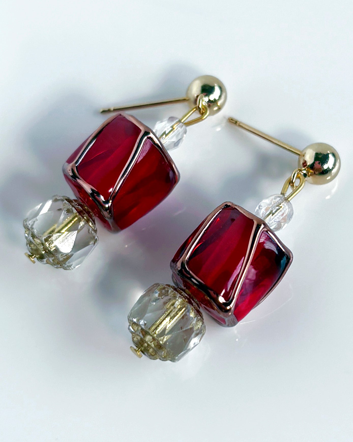 Garnet red Luz earrings