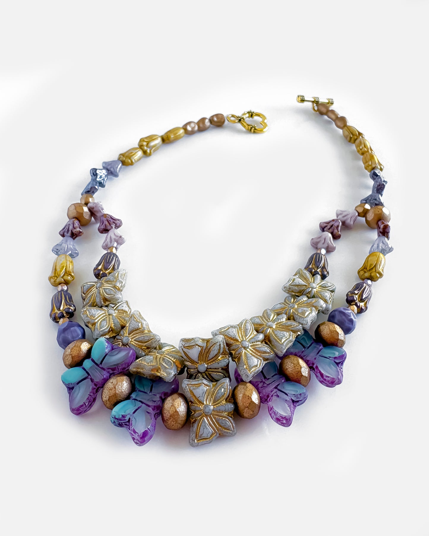 Collar-choker doble boho con mariposas doradas y azuladas
