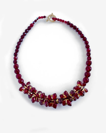 Collar-choker mariposas de cristal granate