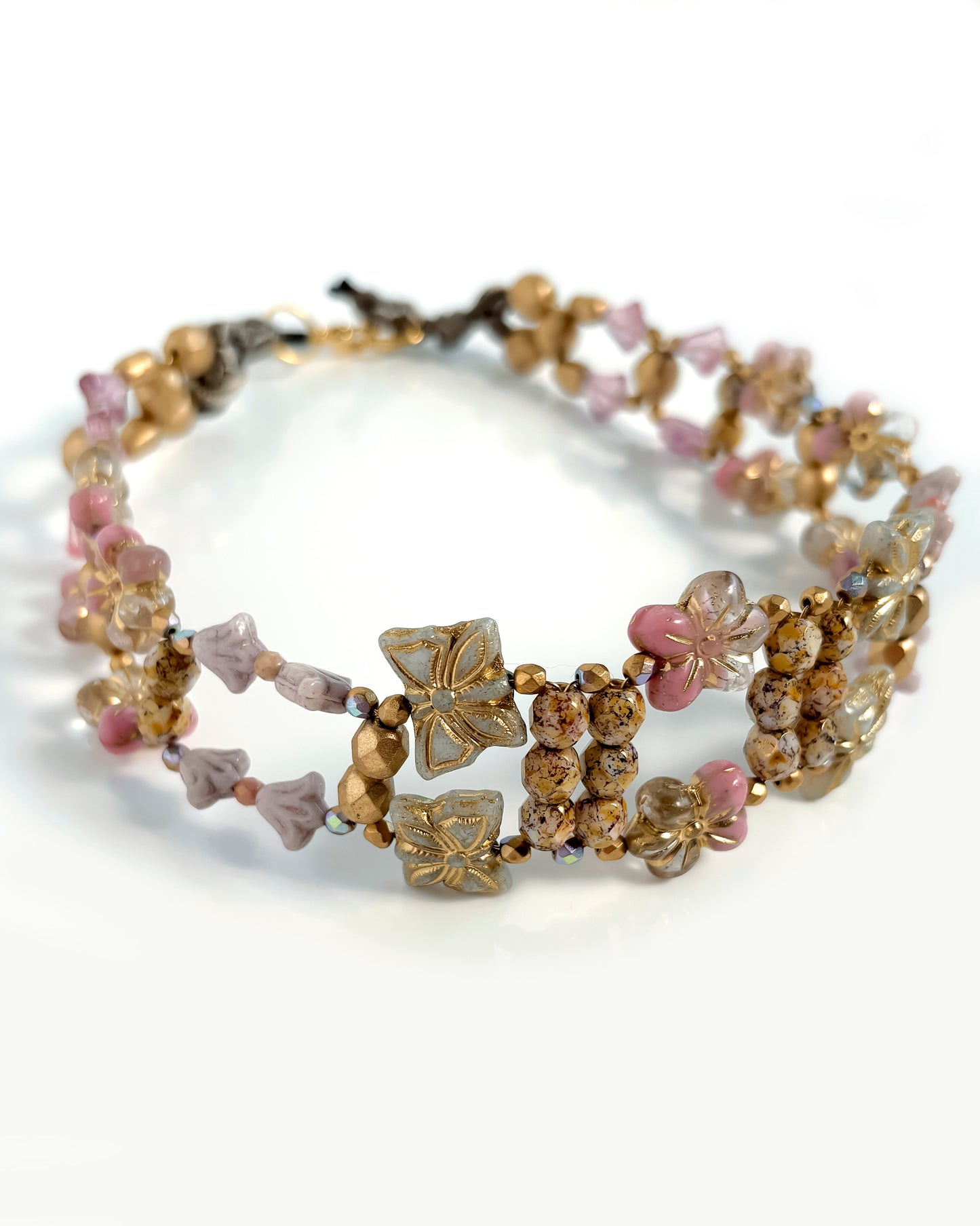 Choker Fiori rosa pastel con cristales dorados