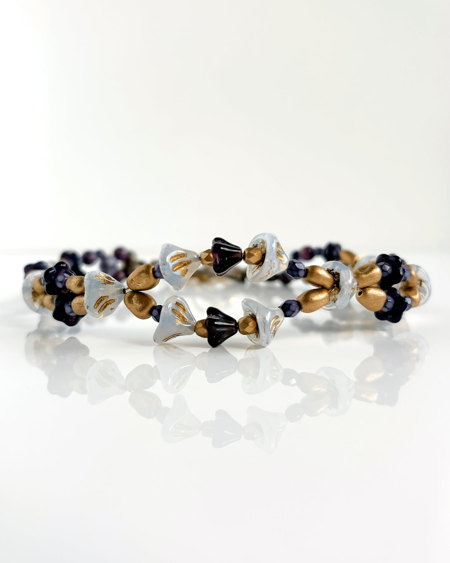 Choker Campanillas con cristales malva oscuro