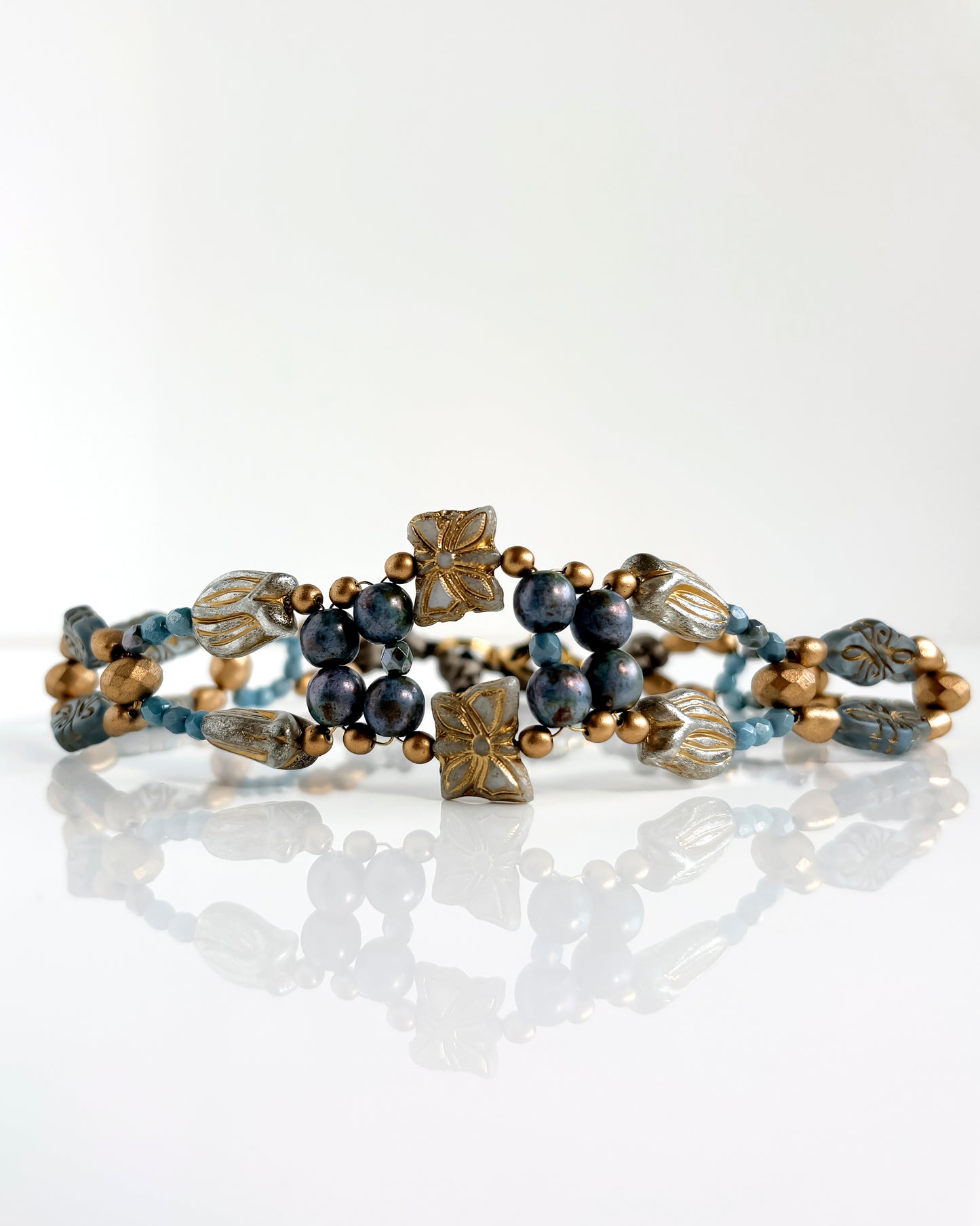 Choker Fiori con cristales azul celeste