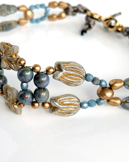 Choker Fiori con cristales azul celeste