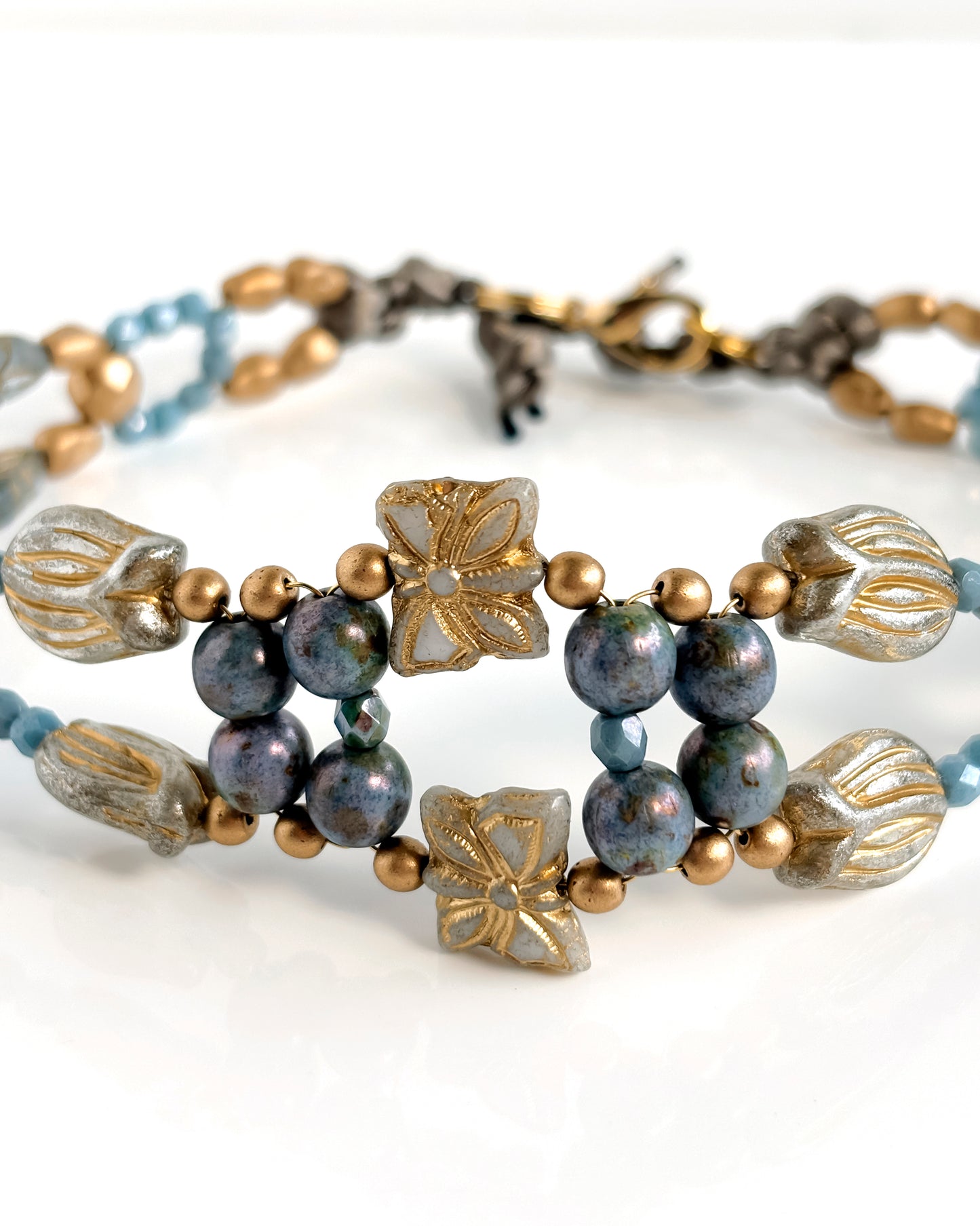 Choker Fiori con cristales azul celeste