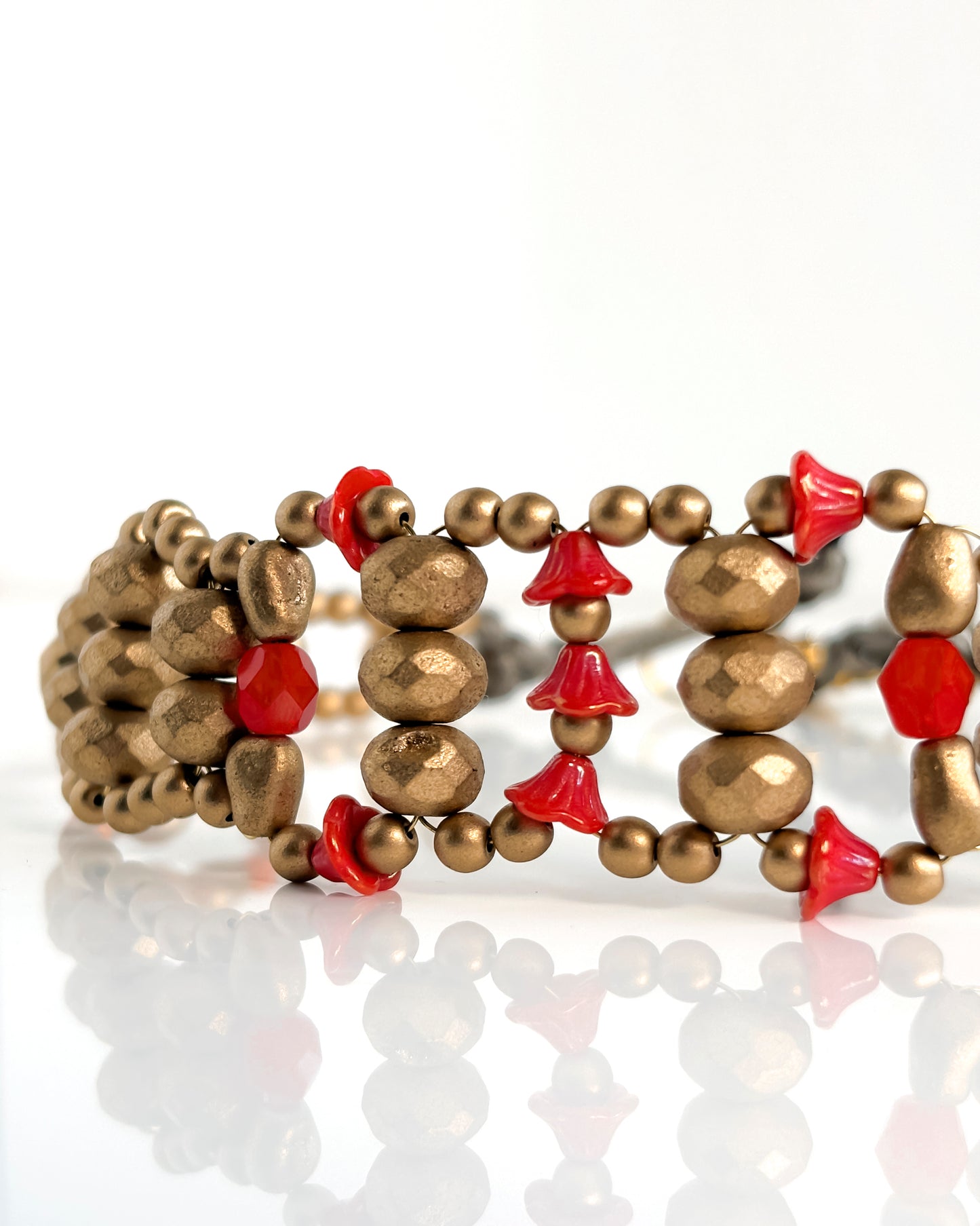 Choker Fiori con cristales coral y dorado