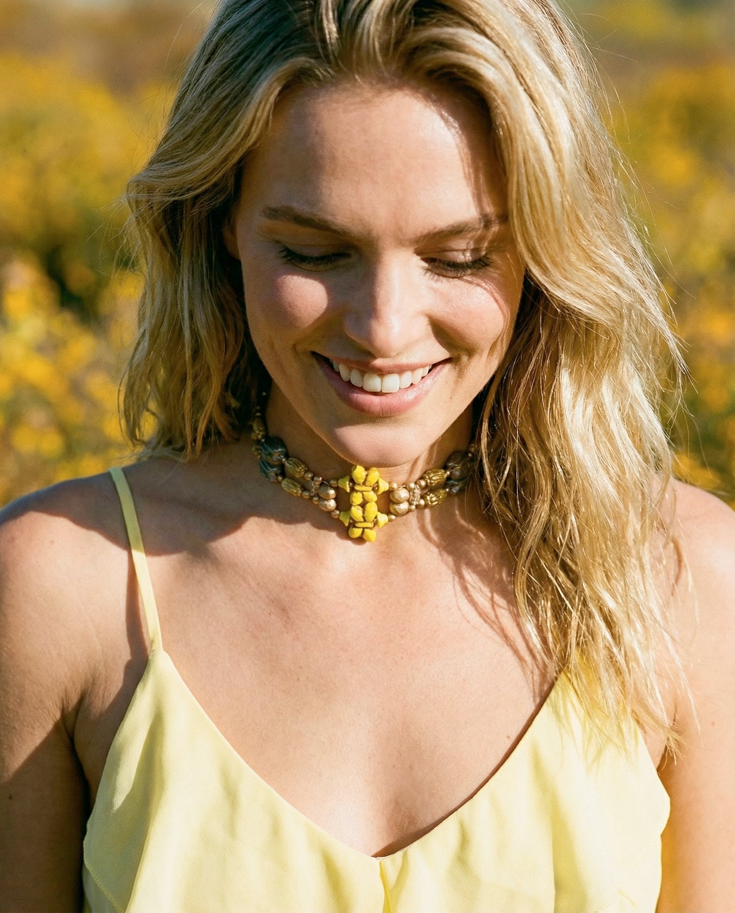 Choker Fiori con cristales amarillos