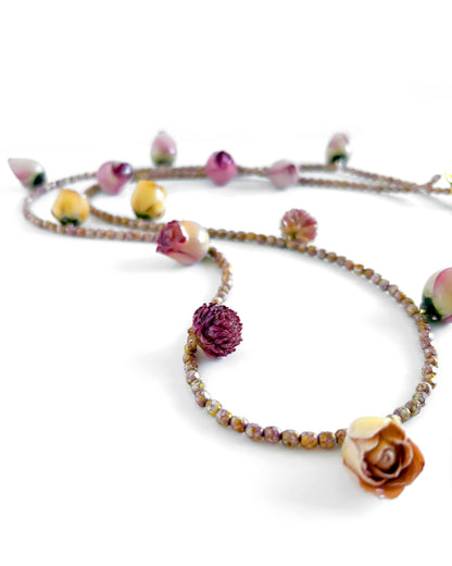 Collar largo de rosas Bohemia
