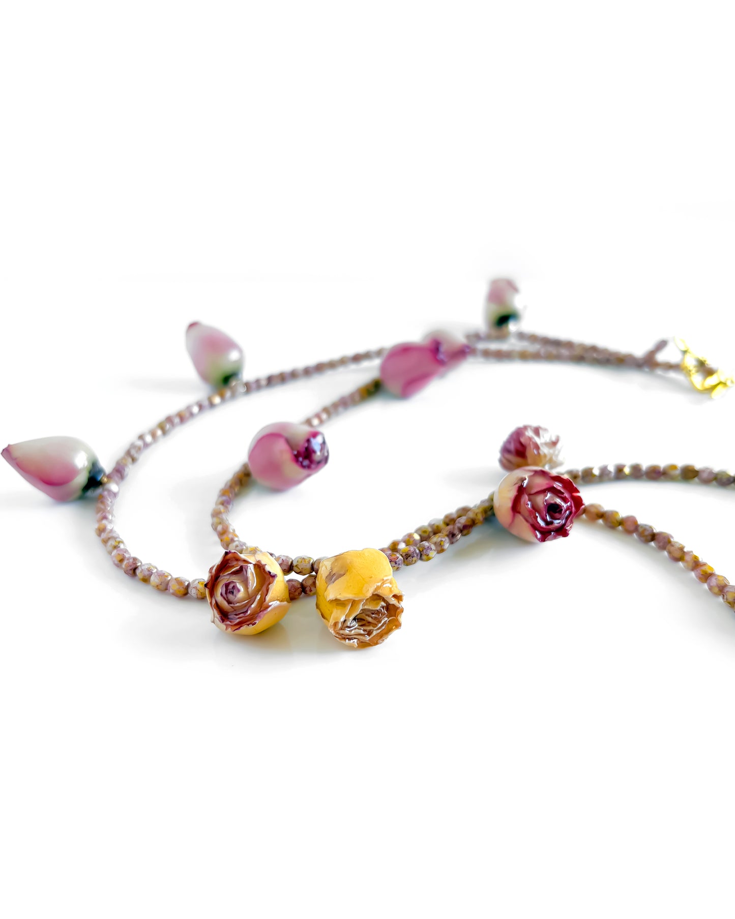 Collar largo de rosas Bohemia