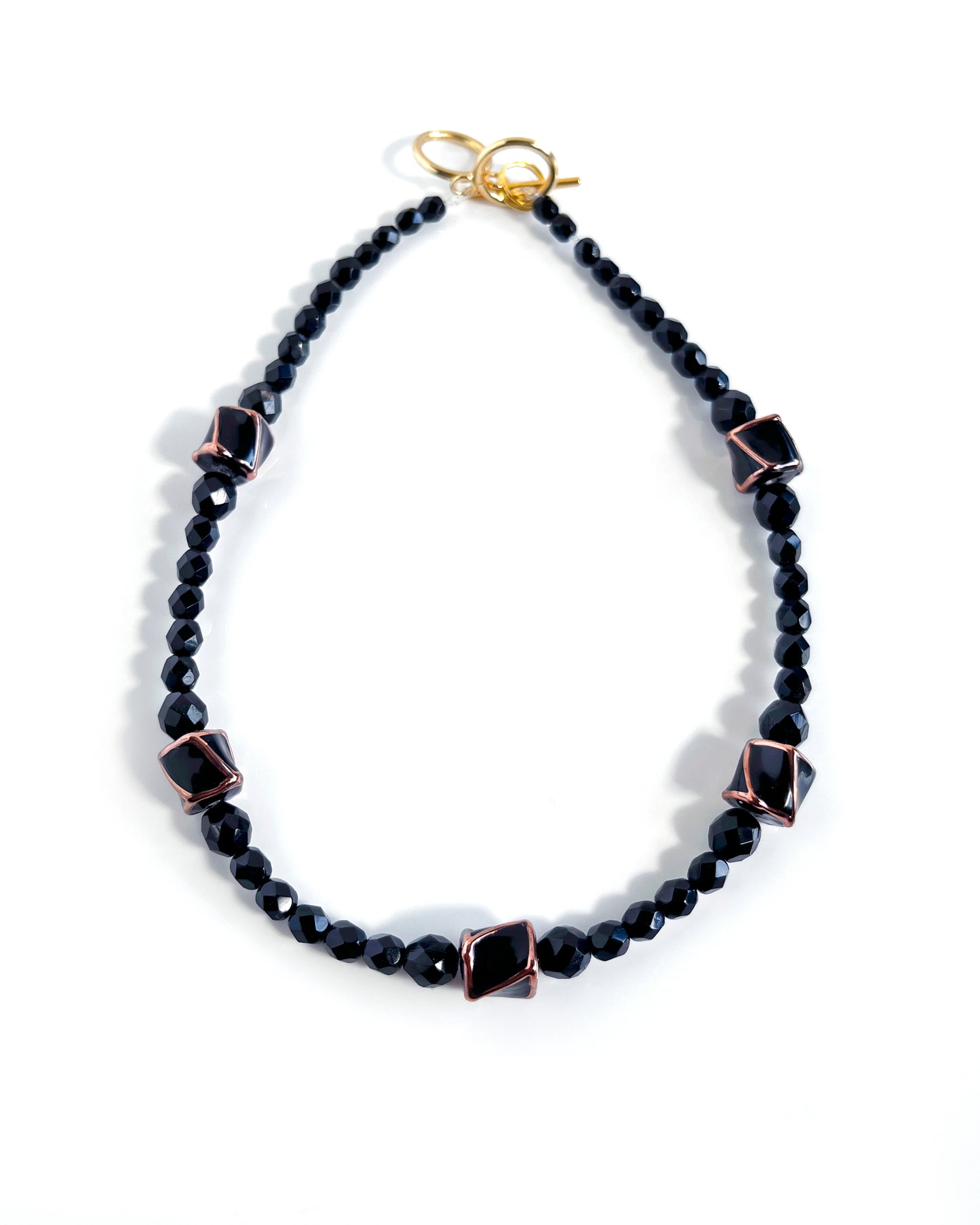 Collar Aura de cristales negros