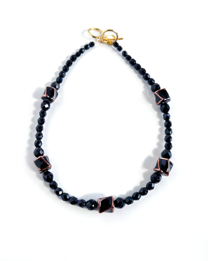 Collar Aura de cristales negros