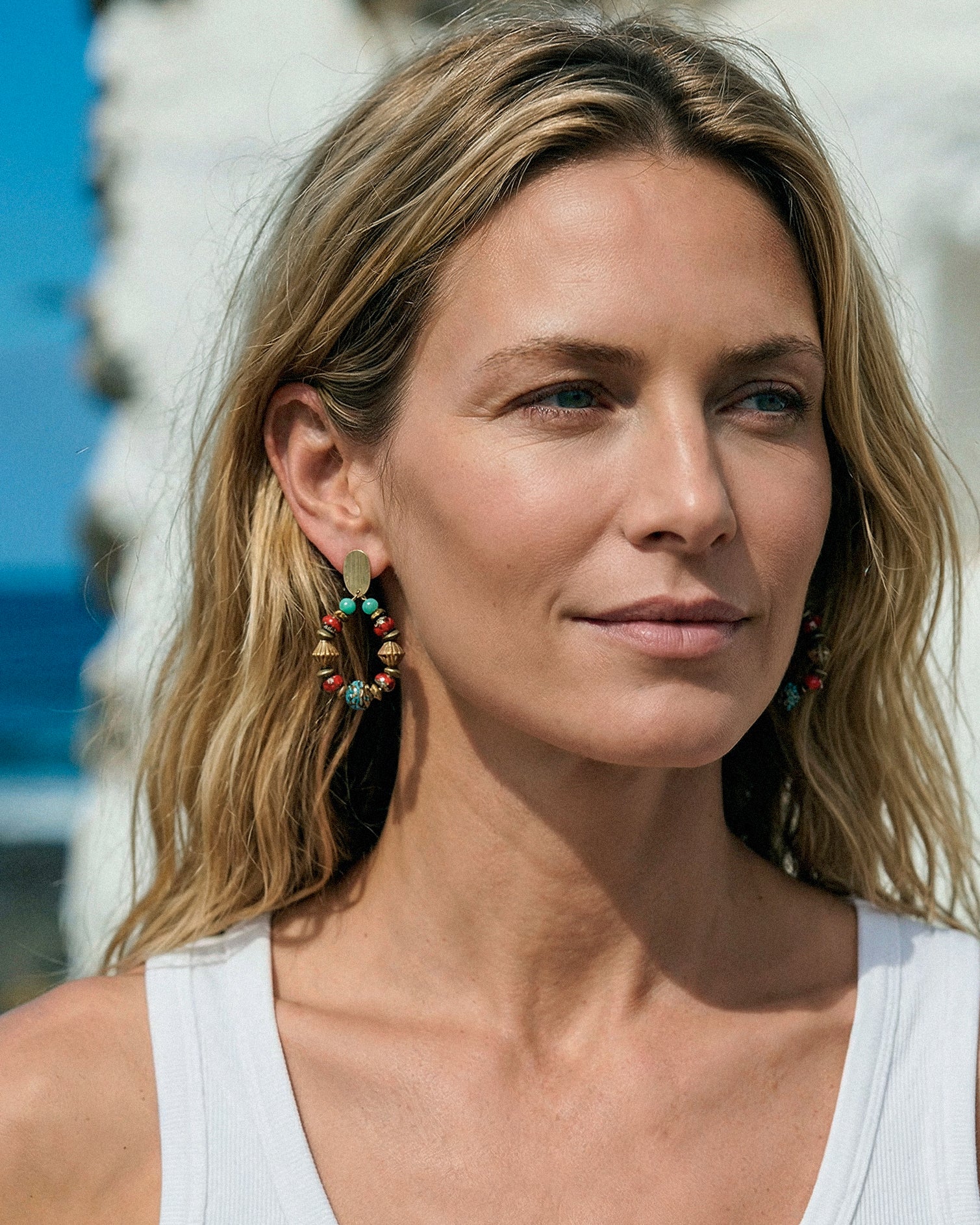 pendientes boho de aro multicolor puestos mujer