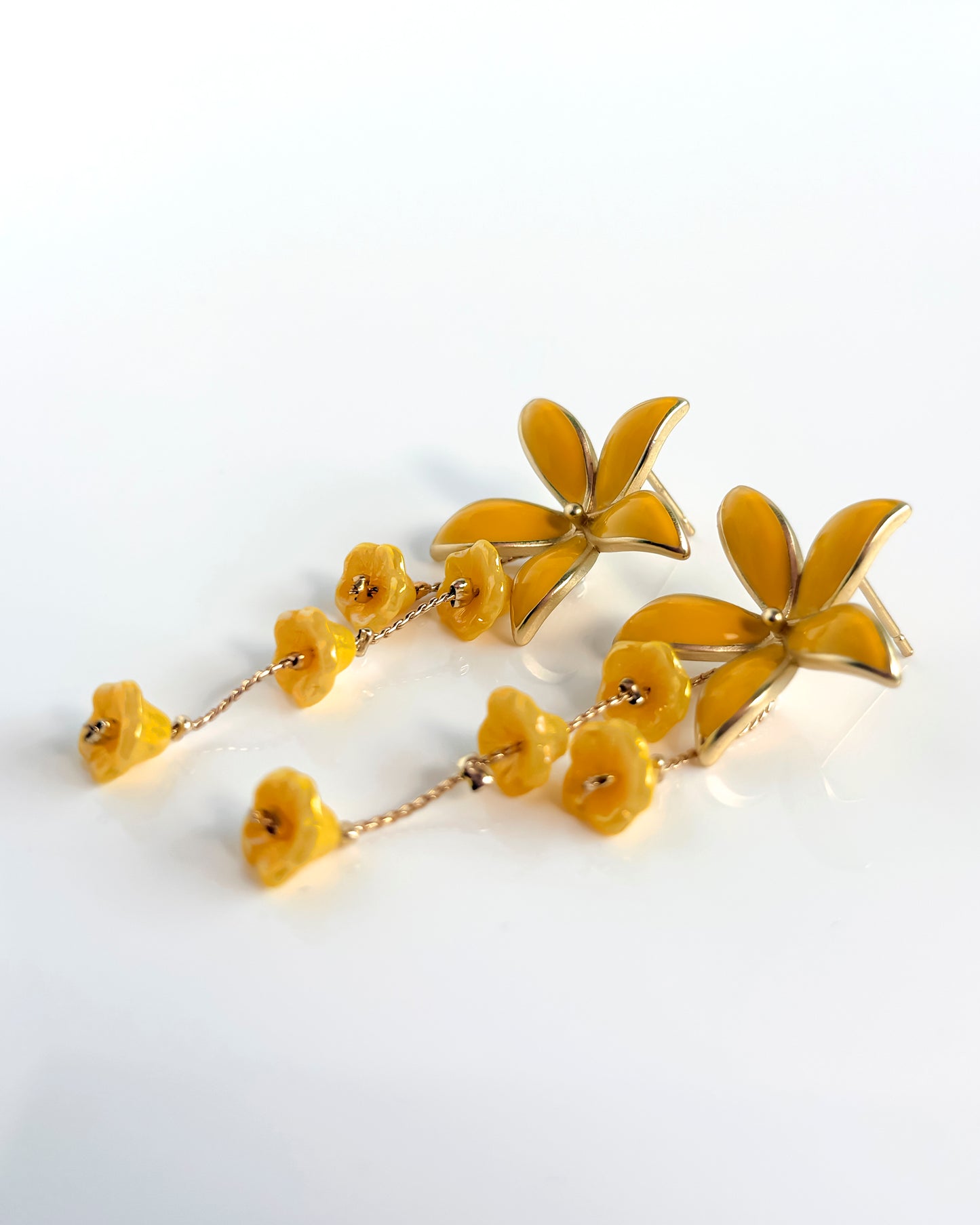 Pendientes Lirio cristales amarillos