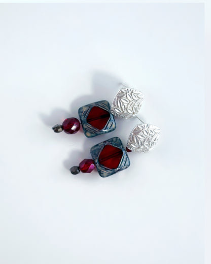 Sissí earrings from the CALA EMPERATRIZ collection