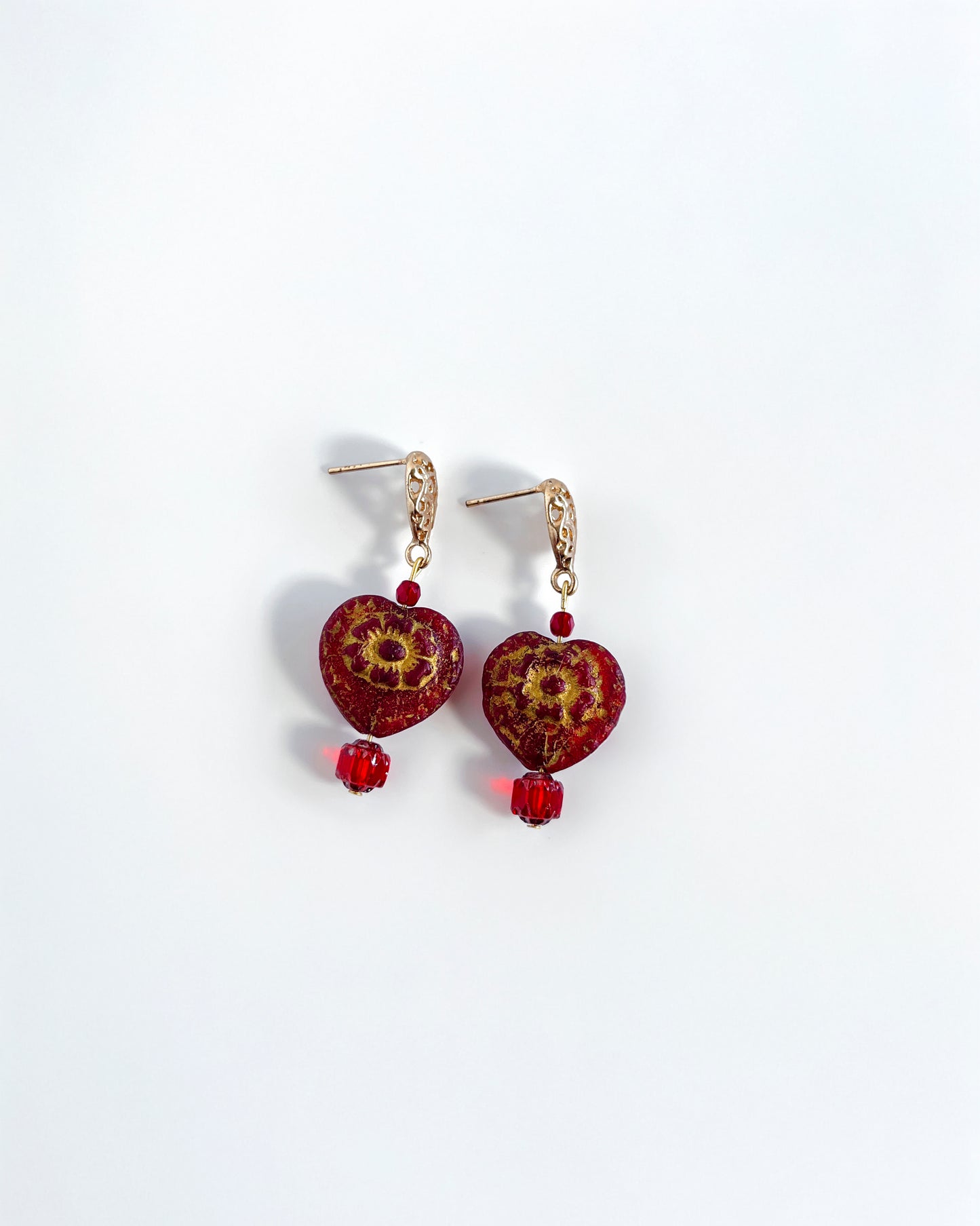 Tudor heart earrings from the CALA EMPERATRIZ collection