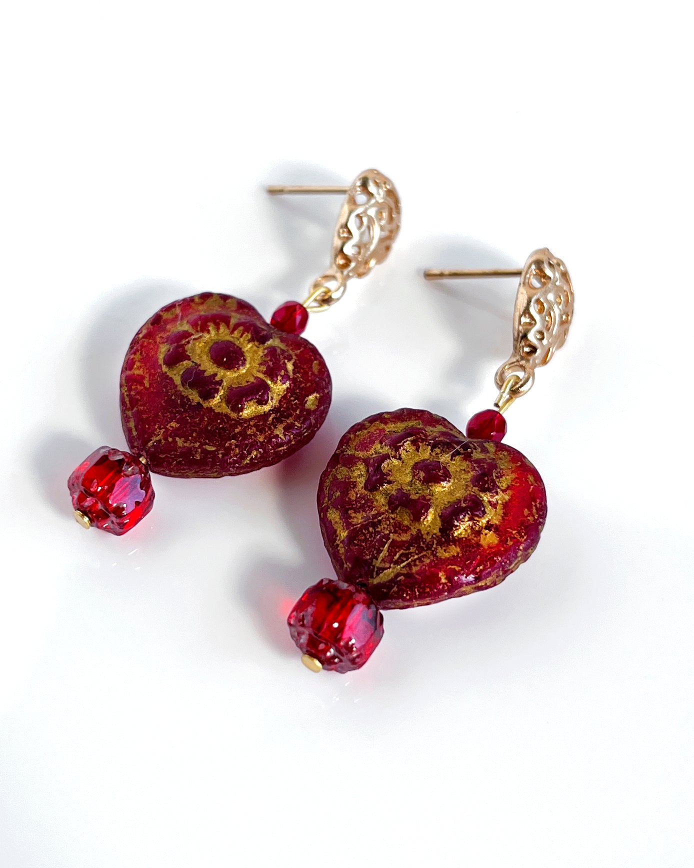 Tudor heart earrings from the CALA EMPERATRIZ collection