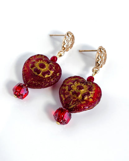 Tudor heart earrings from the CALA EMPERATRIZ collection