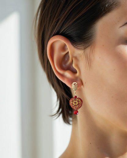 Tudor heart earrings from the CALA EMPERATRIZ collection