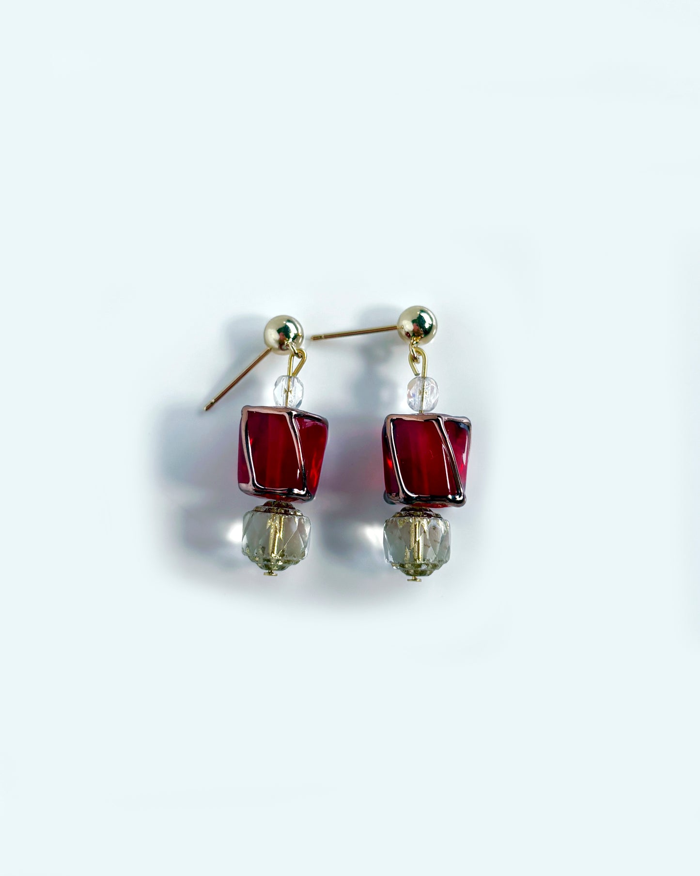 Garnet red Luz earrings