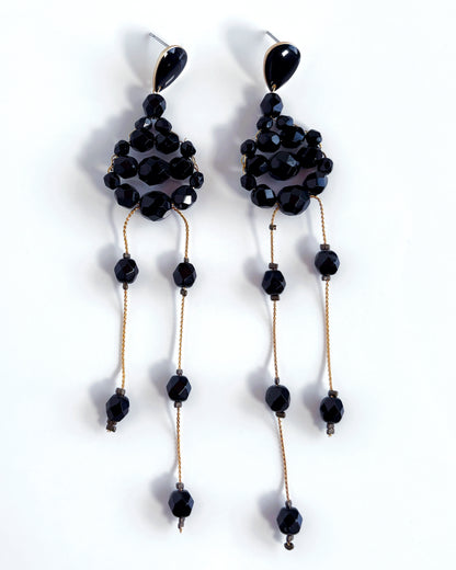 Velada earrings with shiny black crystals
