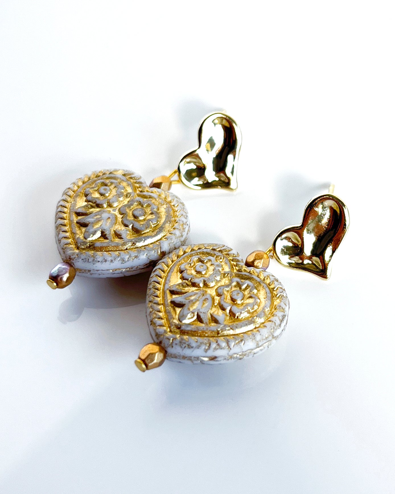 Versailles heart earrings from the CALA EMPERATRIZ collection