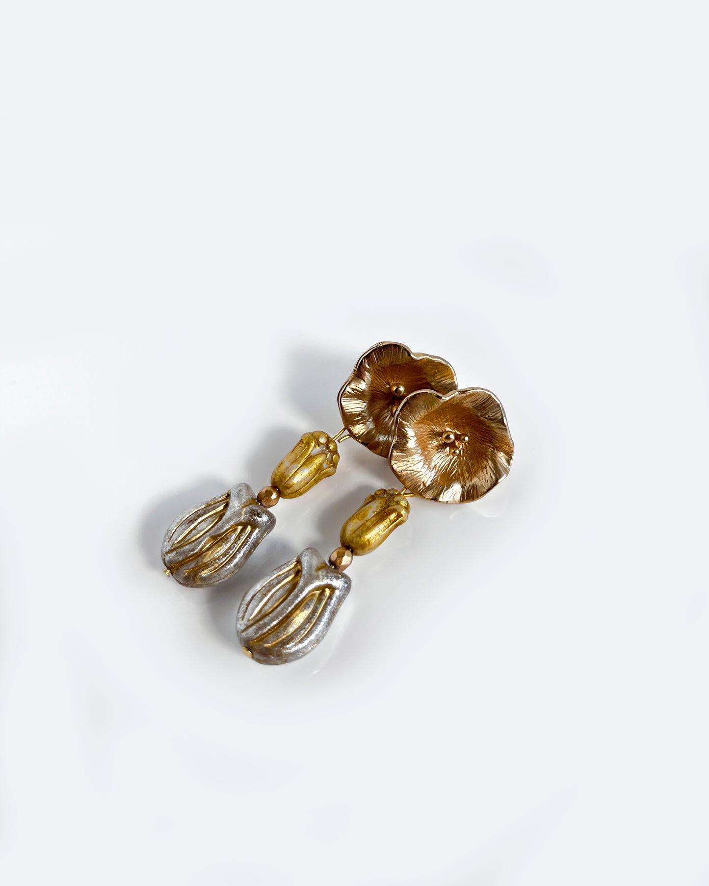 Versailles earrings from the CALA EMPERATRIZ collection