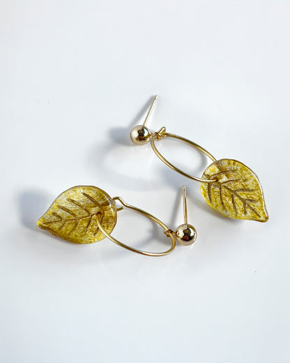 Versailles hoop earrings from the CALA EMPERATRIZ collection