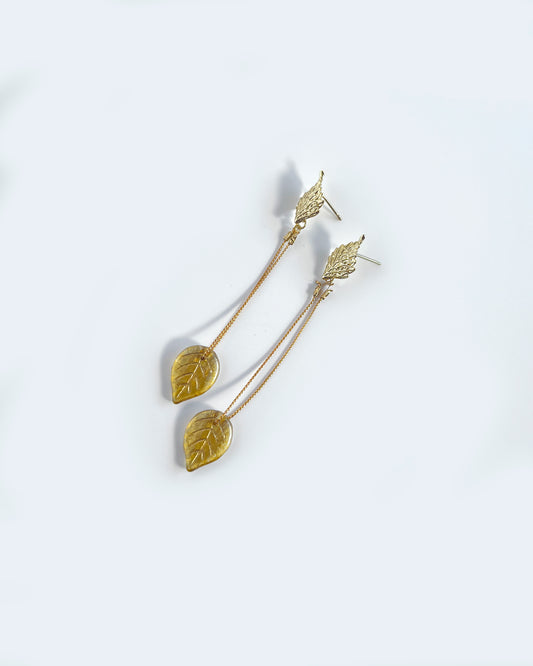 Versailles chain earrings from the CALA EMPERATRIZ collection