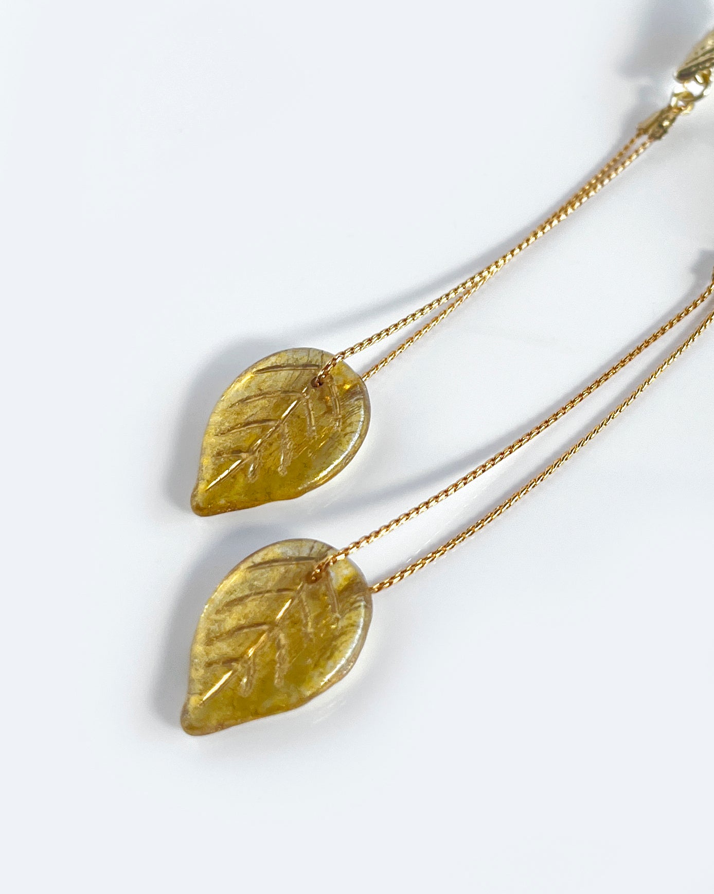 Versailles chain earrings from the CALA EMPERATRIZ collection