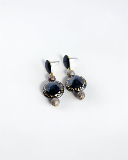 Short Bavaria earrings from the CALA EMPERATRIZ collection