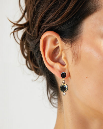 Short Bavaria earrings from the CALA EMPERATRIZ collection