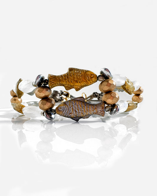 Choker boho con peces dorados y plateados
