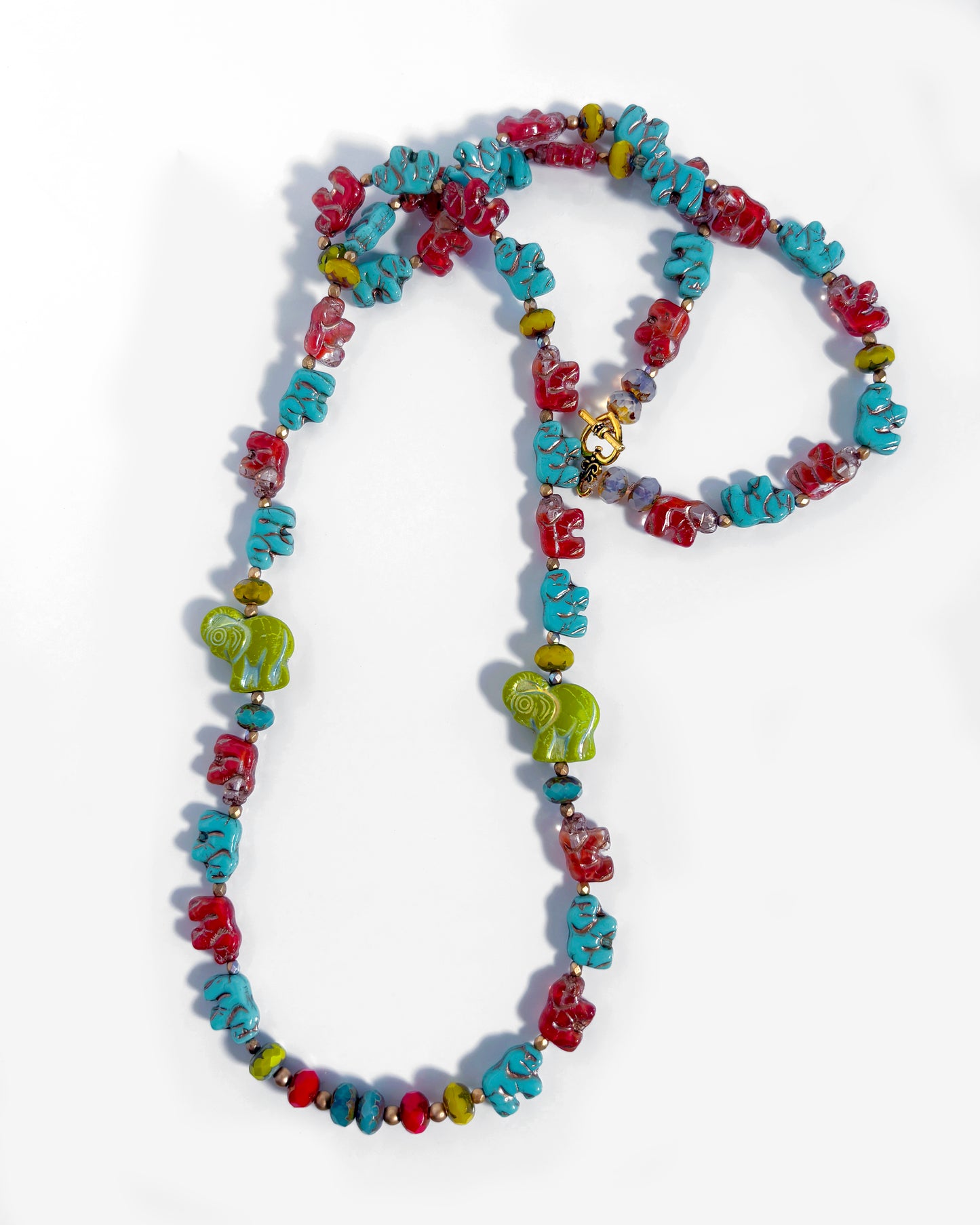 collar largo cristales de bohemia multicolor con elefantes turquesa